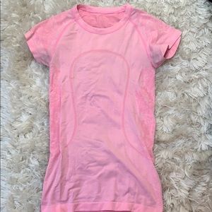 Lululemon Swiftly Tech Pink top Size S